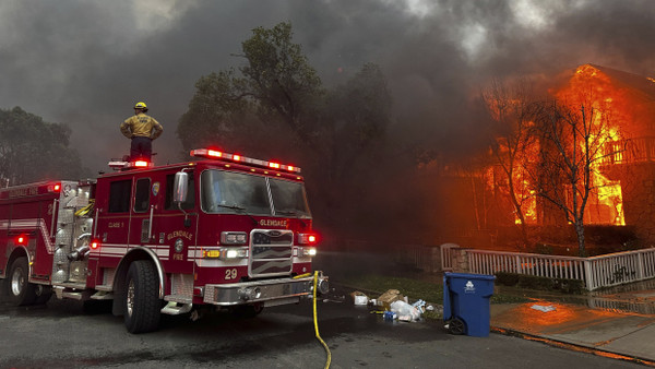 Feuerwehreinsatz im Stadtteil Pacific Palisades in Los Angeles