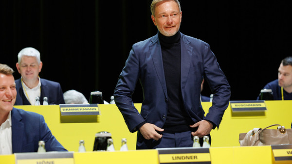 Wohin steuert seine Partei beim Klimaschutz? Christian Lindner bei der Landeswahlversammlung der FDP am Sonntag.