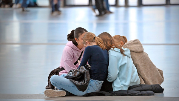 Mobbing, Depressionen oder einfach nur zeitgemäß? Die sozialen Netzwerke geraten unter Druck.