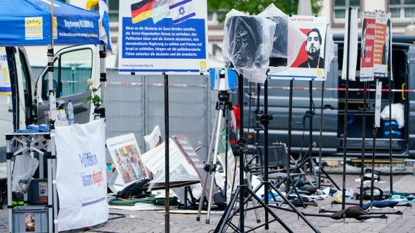 Der Stand von „Pax Europa“ nach der Attacke am Freitag.