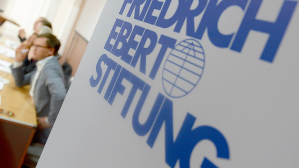 Pressekonferenz der Friedrich-Ebert-Stiftung  in Berlin 2012