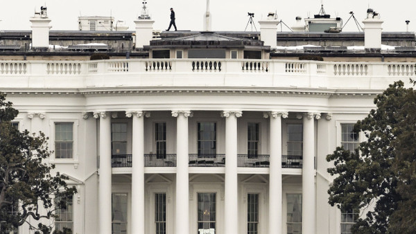 Im Weißen Haus werden Vorbereitungen für die Amtseinführung und den Einzug Donald Trumps getroffen.