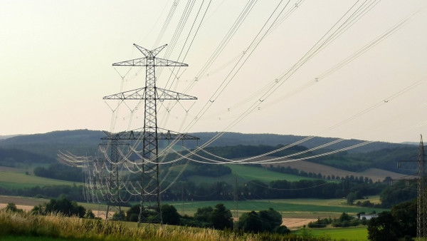 Nach dem russischen Überfall auf die Ukraine schossen die Gas- und Strompreise in Deutschland in die Höhe. (Symbolbild)