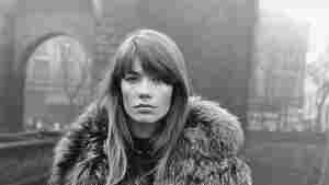 The French singer and actress Francoise Hardy wearing a fur coat in Piazza Sant'Ambrogio. Milan, 1960s (Photo by Mondadori via Getty Images)