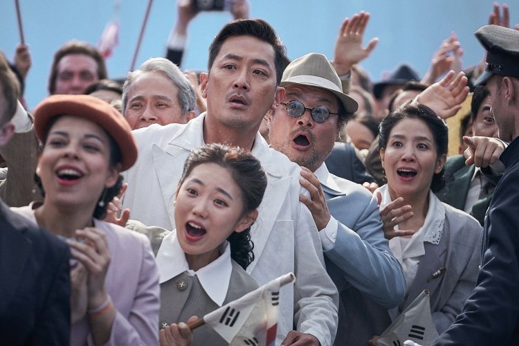 韓国映画「ボストン1947」の一場面＝© 2023 LOTTE ENTERTAINMENT & CONTENT ZIO Inc. & B.A. ENTERTAINMENT & BIG PICTURE All Rights Reserved