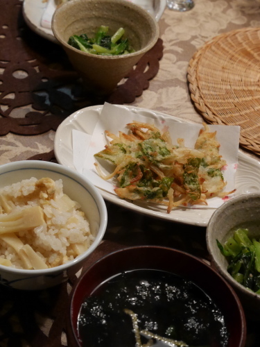 今日　食べたもの　〜お初筍ご飯  &  摘み草かき揚げ〜_c0301808_00410260.jpg