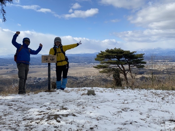 ご近所登山　なんちゃって雪山に 夫婦で 登ってきま～す！_c0261447_22154175.jpg