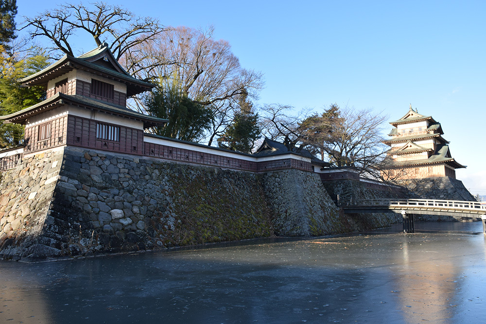 諏訪湖に浮かぶ高島城。　その１　＜本丸外周＞_e0158128_20595510.jpg