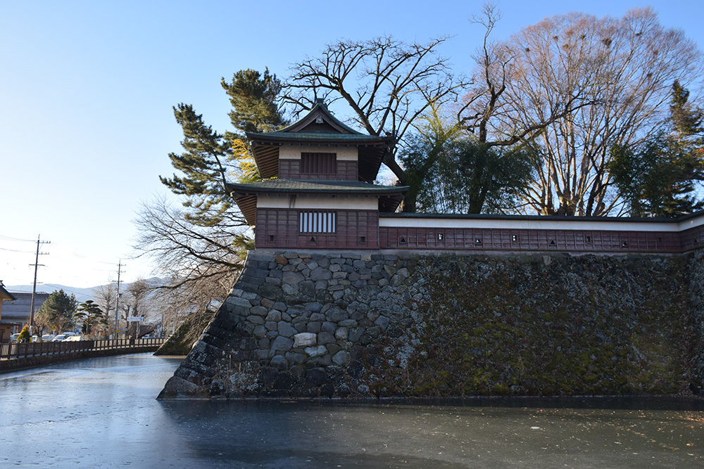 諏訪湖に浮かぶ高島城。　その１　＜本丸外周＞_e0158128_21033897.jpg