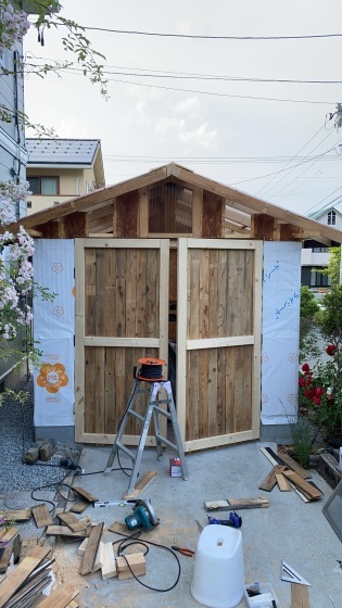 あの地震で傾いたバイク小屋　DIYでリニューアル！_c0261447_15162890.jpg