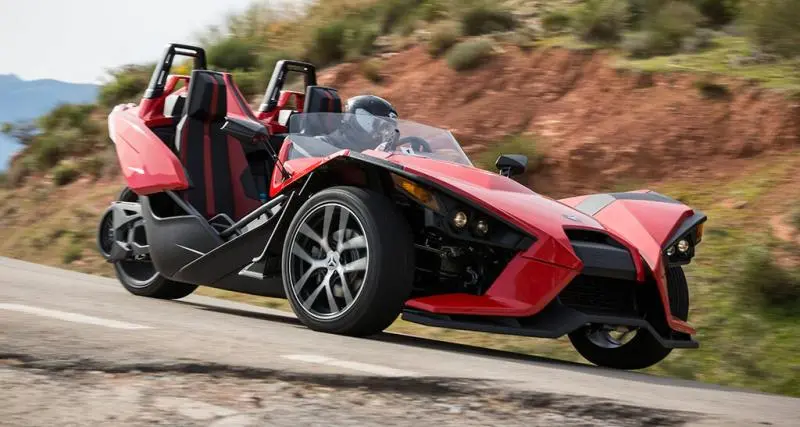  - Polaris Slingshot [ESSAI VIDEO] : Lance-pierre qui roule (Prix, avis, équipements, moteur...)