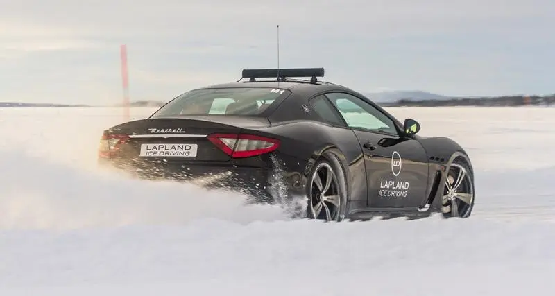  - Conduite sur glace : on a piloté une Maserati sur un lac gelé [VIDEO]