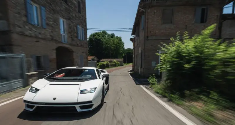  - Essai Lamborghini Countach LPI 800-4 : résurrection à Sainte-Agathe