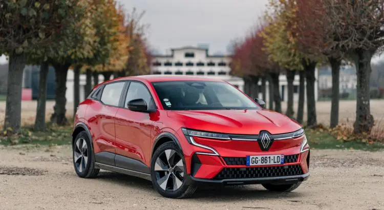 MG4 vs Renault Mégane E-Tech : Chine - France, match électrique - MG4 vs Renault Mégane E-Tech : Chine - France, match électrique