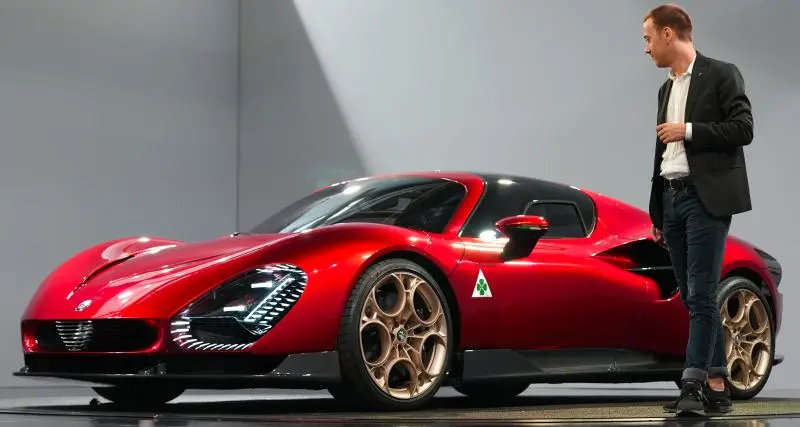  - Alfa Romeo 33 Stradale : nos premiers tours de roues au volant de la nouvelle supercar italienne !