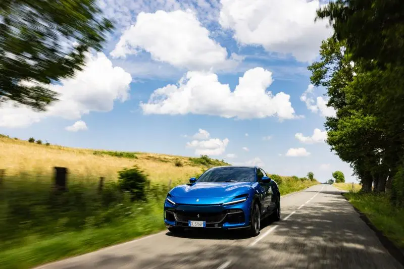 Essai Ferrari Purosangue : 1 000 km au volant du SUV sportif - Essai Ferrari Purosangue 1000km