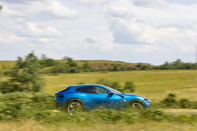 Essai Ferrari Purosangue : 1 000 km au volant du SUV sportif - Essai Ferrari Purosangue 1000km