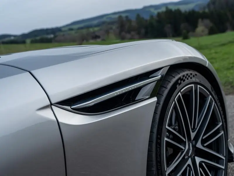 Essai Aston Martin DB12 Volante : Beauté intérieure - Essai Aston Martin DB12 Volante