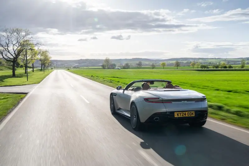 Essai Aston Martin DB12 Volante : Beauté intérieure - Essai Aston Martin DB12 Volante