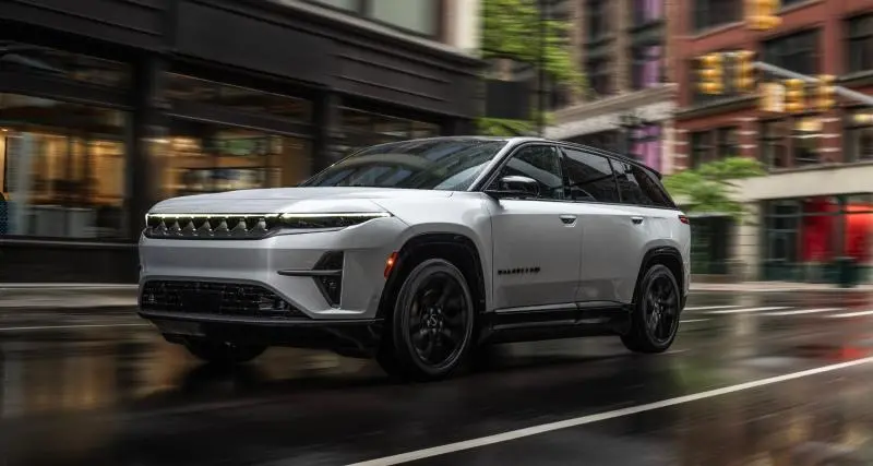  - Jeep Wagoneer S : la version de série du SUV électrique officiellement dévoilée