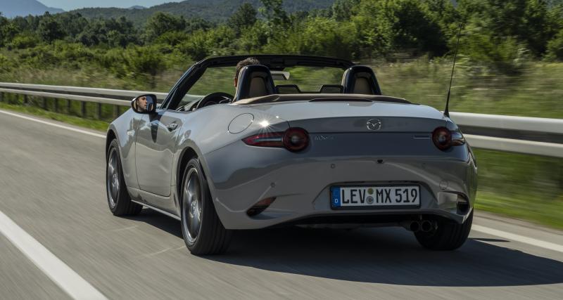 Essai Mazda MX-5 : 35 ans de plaisir automobile - Au volant, on fait corps avec la voiture