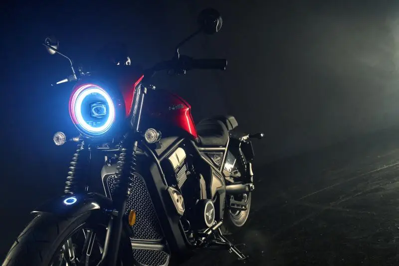 Moto Morini sort son premier custom - Le premier custom de Moto Morini, la Calibro 