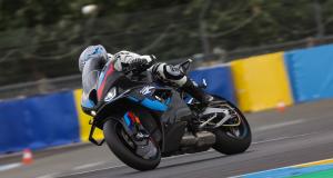 BMW M1000RR : le Superbike accessible à tous, ou pas ? 