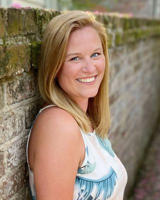 Photo of Lindsey N Saltzman, LCSW, Clinical Social Work/Therapist