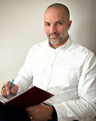 Photo of Roger Jayamanne, MA, MBACP, Psychotherapist