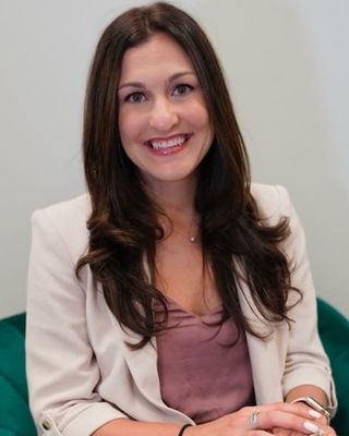 Photo of Nicole Falzone, LMHC, MA, Counselor