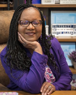 Photo of Dr. Henrietta Evans, DNP, PMHNPBC, GNPBC, Psychiatric Nurse Practitioner