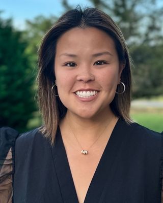 Photo of Elizabeth Ngo, LMFT , Marriage & Family Therapist