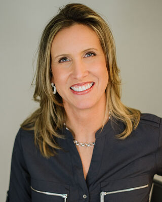 Photo of Mindy Pierce, LPC, Licensed Professional Counselor