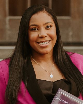 Photo of Takiara Cadlett, MSW, LCSW-A