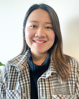 Photo of Karen Sin, RSW, MSW, MAFT, Registered Social Worker