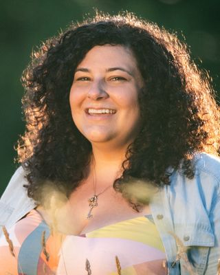 Photo of Ariel Namowicz, MSW, LCSW, Clinical Social Work/Therapist