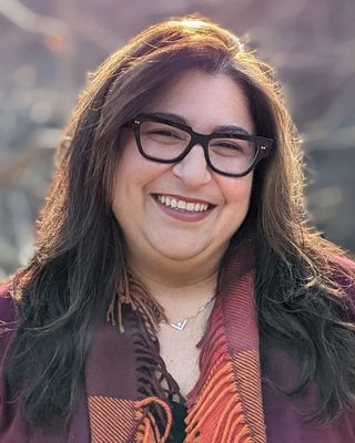 Photo of Zavera Ghadially, BA, MA, Registered Psychotherapist (Qualifying)