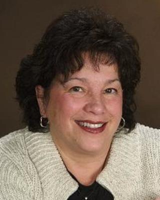 Photo of Sheila Cardente-Capece, LICSW, Clinical Social Work/Therapist