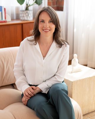 Photo of Lyndsay Simmons, RP, Registered Psychotherapist