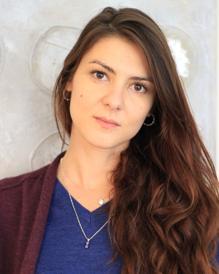 Photo of Julia Zheretiy, RP, CH, LSRF, TIRF, Registered Psychotherapist