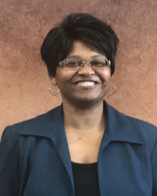 Photo of Carolyn C Showell, LCSW, CAADC, CHT, H/NLP, C/EFT, Clinical Social Work/Therapist