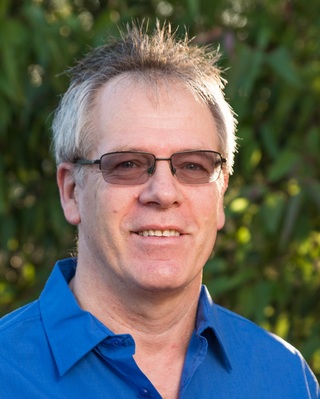 Photo of Rob Salmon, MA, PACFA, Counsellor