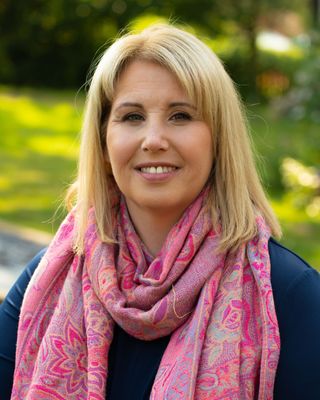 Photo of Lindsay Cora Manfredi - Lindsay Manfredi Counselling & Psychotherapy, MBACP, Psychotherapist