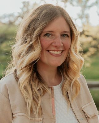 Photo of Kimberly O'Connell, LMFT, MT-BC, Marriage & Family Therapist
