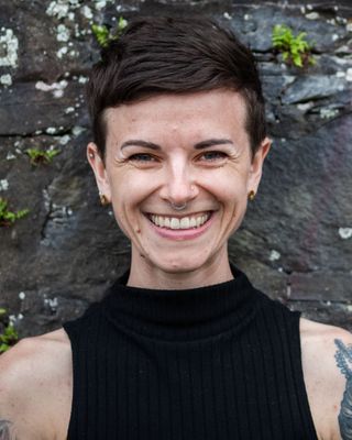 Photo of Yana Tallon-Hicks, LMFT, Marriage & Family Therapist