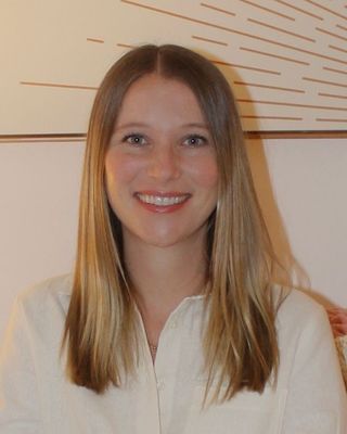 Photo of Neve Aubel, LAMFT, Marriage & Family Therapist Associate