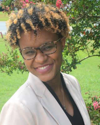 Photo of Kiara Knox, LCSW, Clinical Social Work/Therapist