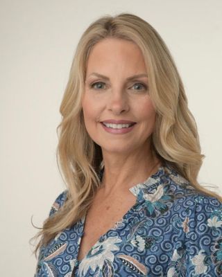 Photo of Elizabeth Quill, CRNP, FNP, PMHNP, Psychiatric Nurse Practitioner