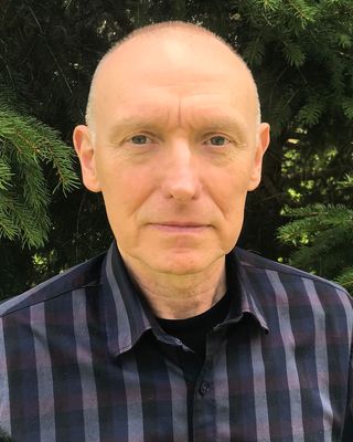 Photo of Andrzej Mlynarz, RP, RCFT, MSc, Registered Psychotherapist