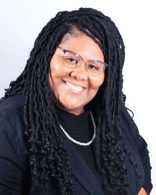 Photo of T'andra Wade, MSW, LCSWA